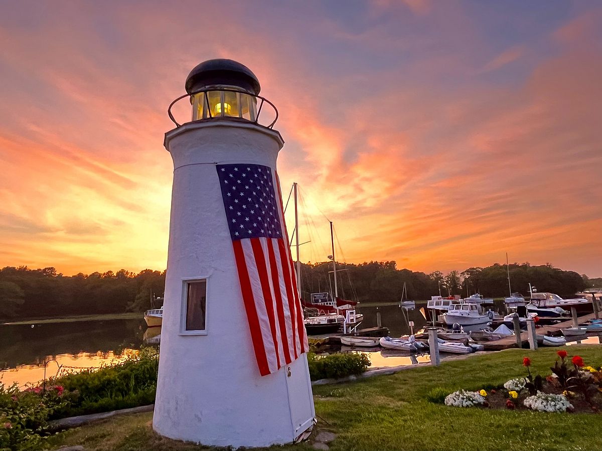 Wishing You a Very Happy 4th of July: Photo by Robert Dennis