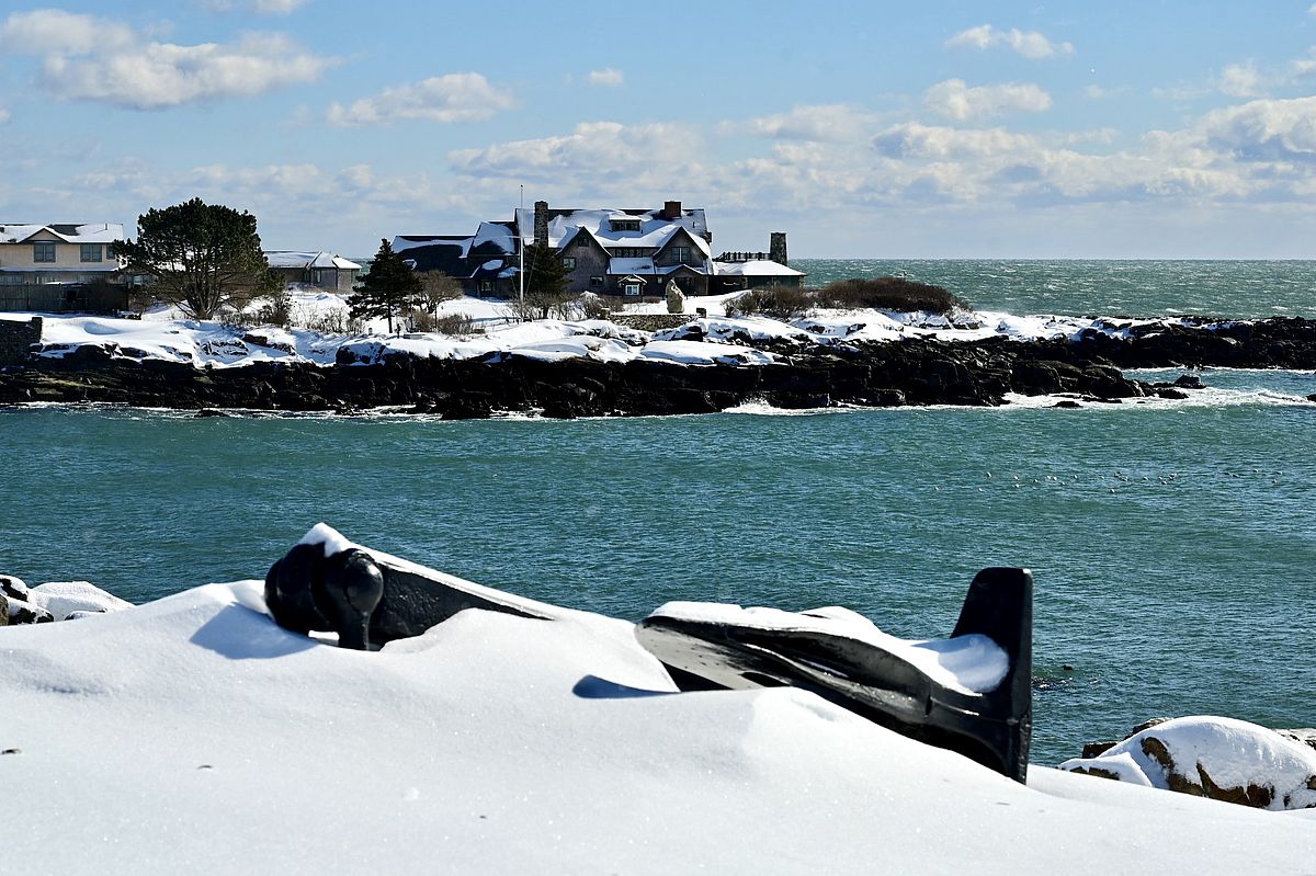 A Winter’s Day at Walker’s Point: Photo by Robert Dennis